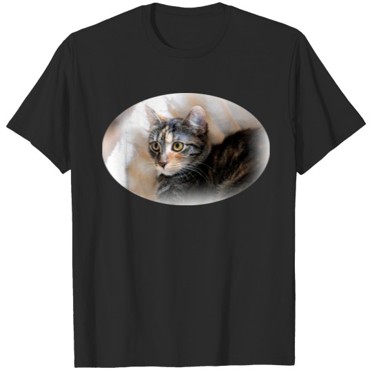 Discover Tabby Kitty Cat Portrait T-shirt
