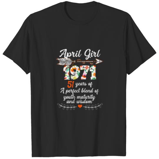 Discover Womens 51 Year Old Made In April 1971 Floral 51St T-shirt