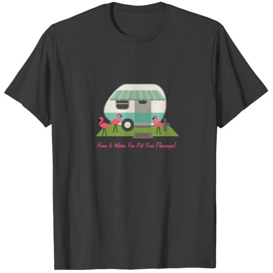 Retro Camper / Trailer & Pink Flamingos T-shirt