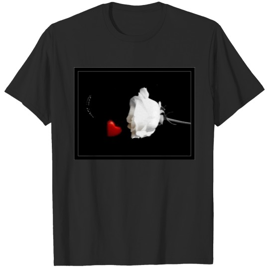 **HEART AND ROSE FOR HER** T-shirt