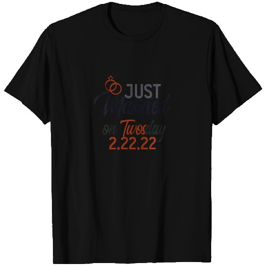 Twos Day Wedding JUST MARRIED On TWOSDAY Bridal Pa T-shirt