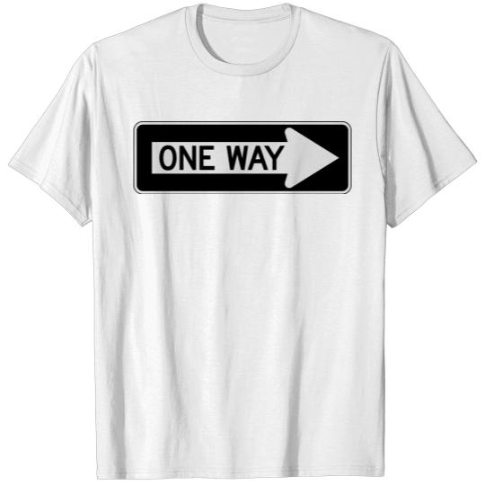 Discover One Way Right traffic sign, horizontal T-shirt