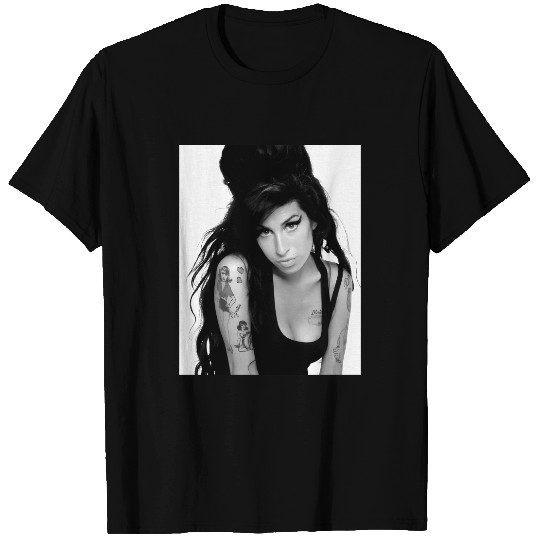 Amy Winehouse Vintage Retro T-Shirt