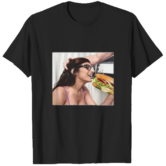 Mia Khalifa having lunch  : Bobs Burgers Family Shirt, Bobs Burgers Vintage T-Shirts