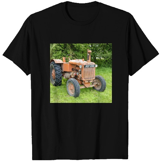 a vintage allis chalmers tractor socks T-shirt