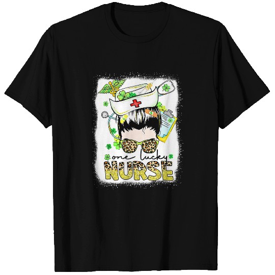 Nursing One Lucky nurses Green Shamrock Messy Bun St Patricks Day T-Shirts