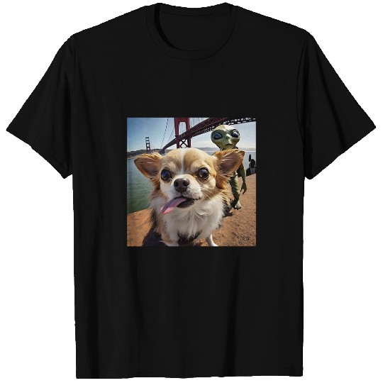 Chihuahua Pet selfie UFO alien Golden Gate Bridge dog dad mom T-Shirts