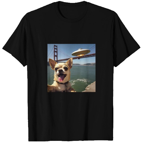 Chihuahua Pet selfie with UFO alien Golden Gate Bridge dog dad T-Shirts