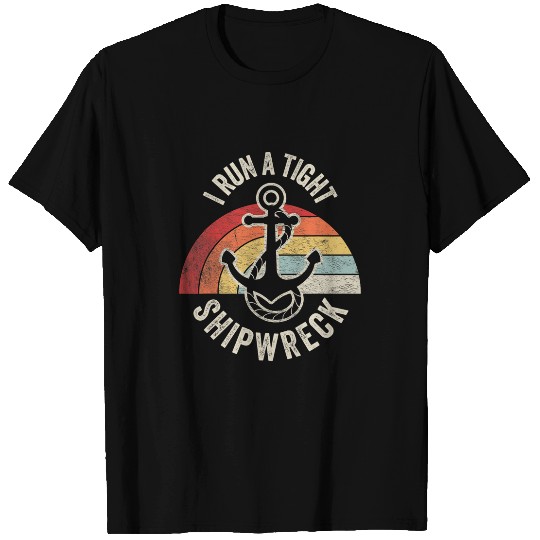 Retro vintages I Run a Tight Shipwreck s Homeschool Mom 2 T-Shirts