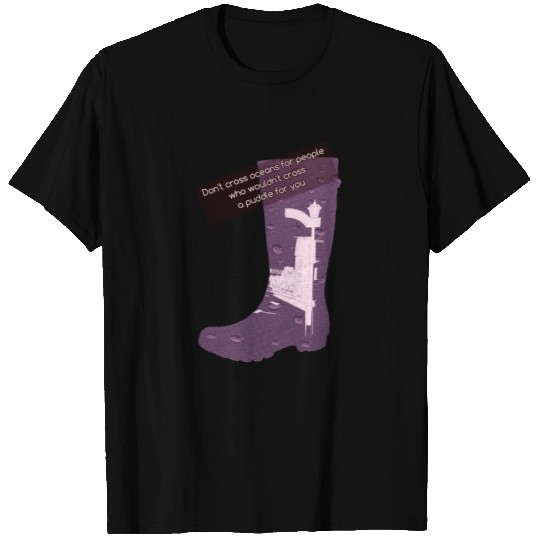 Gummy Boot lilac T Shirts