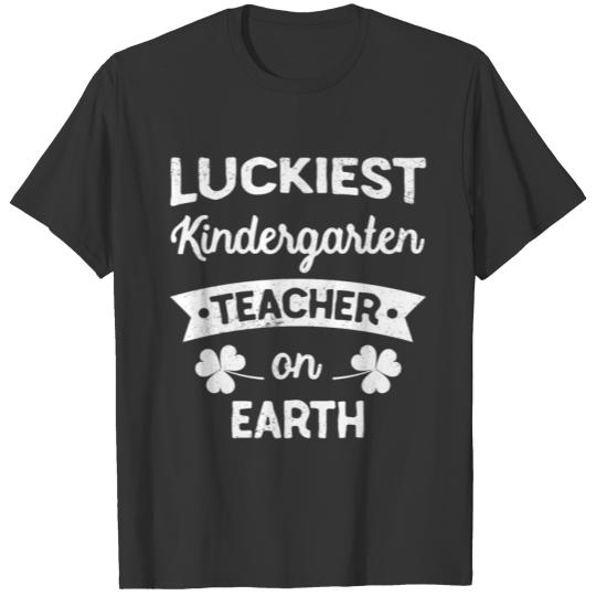 Luckiest Kindergarten Teacher St Patrick's Day T-shirt