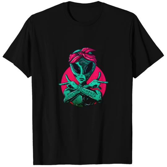 alien gangster T Shirts