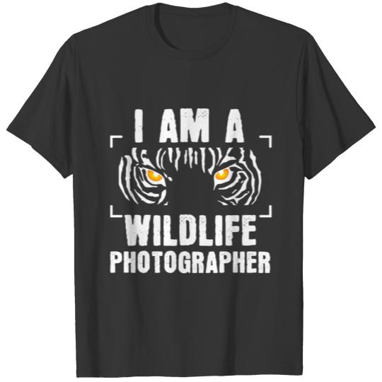 Cool I Am A Wildlife Photographer gift T-shirt