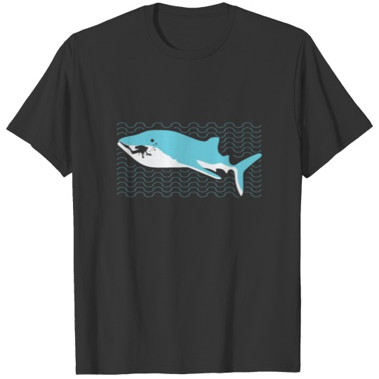 Diver Design Diving With Whale Cool Gift Idea T-shirt
