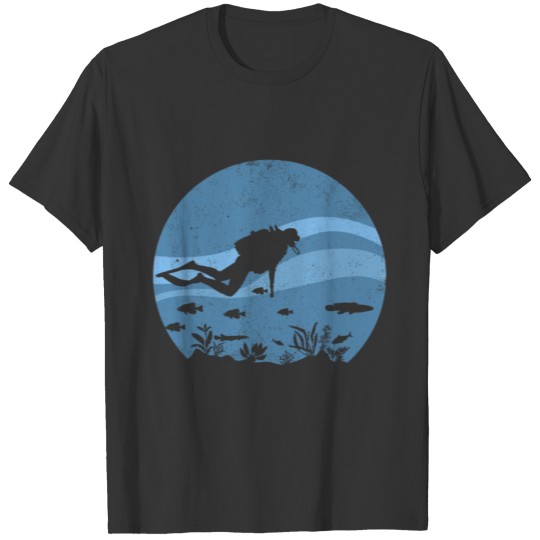 Cool Diver Silhoutte Under Water Diving Retro 70s T-shirt