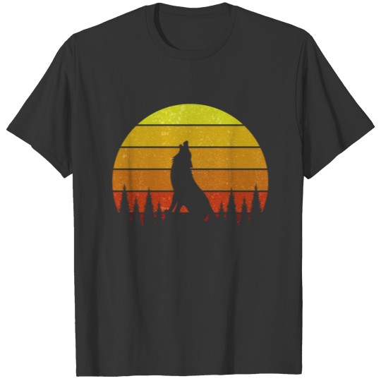 Summer Vintage Wolf Howling Sunrise forest Pines T-shirt