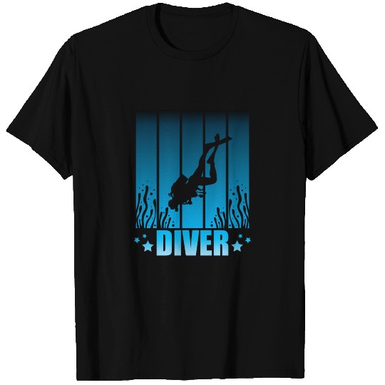 Diving under the sea T Shirts