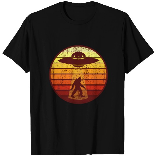 UFO AND BIGFOOT Retro Sci-Fi Alien Space Gift T Shirts