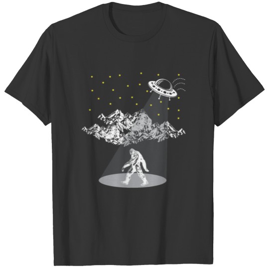 Funny Big Foot And Aliens Gift Product Sasquatch T-shirt
