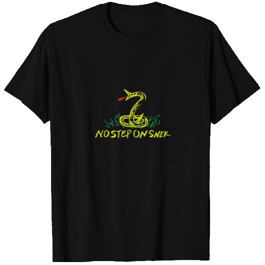 Patriotic No Step on Snek Hand Drawn Gadsden T Shirts