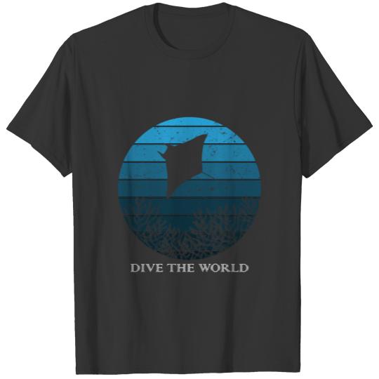 Vintage Manta - Dive the world divers gift idea T-shirt