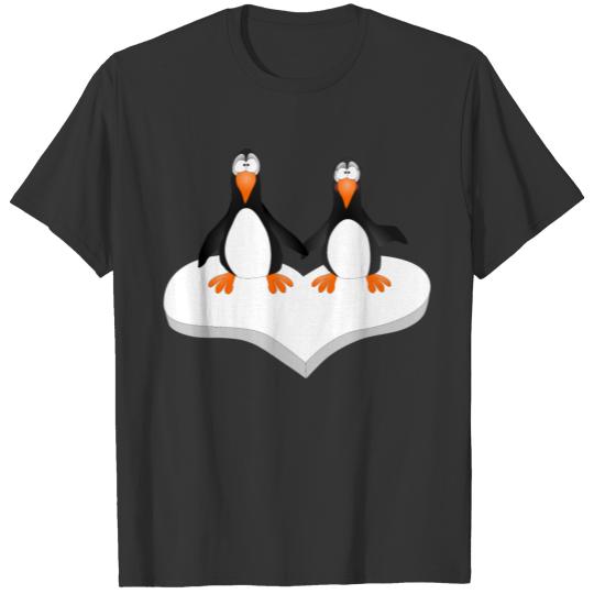 penguins in love T Shirts