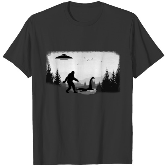 Bigfoot UFO Abduction Northern Lights Believers T-shirt