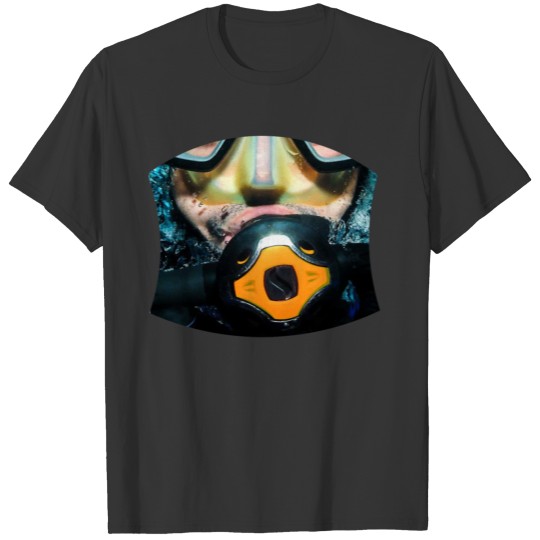 Scuba diver mask face cover T-shirt