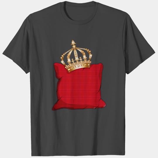 red royal checked pillow with golden crown T Shirts