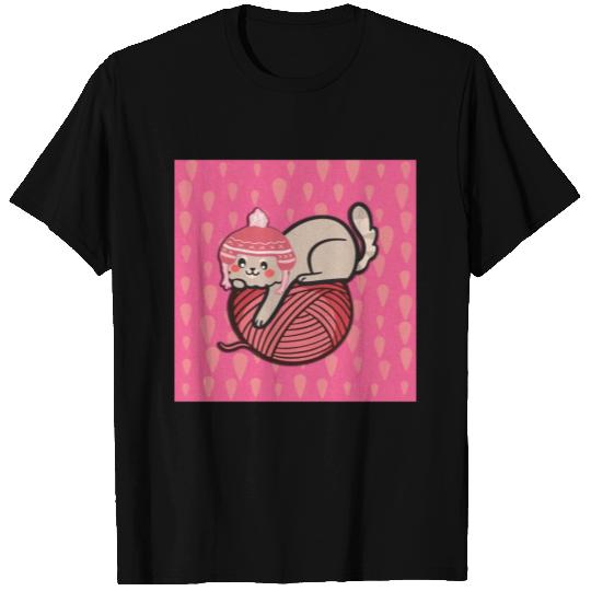 Cat kitten funny with wool ball in pink T Shirts