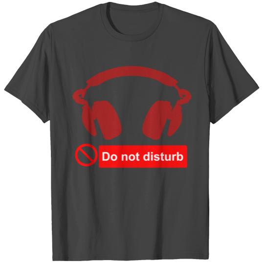 do not disturb earphones T Shirts