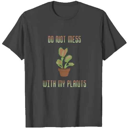 Venus fly trap T Shirts