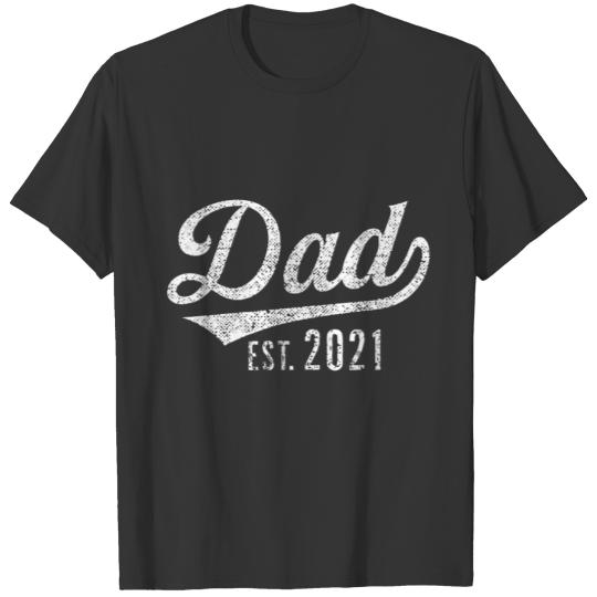Mens Dad est 2021 expecting baby fathers day birth T-shirt