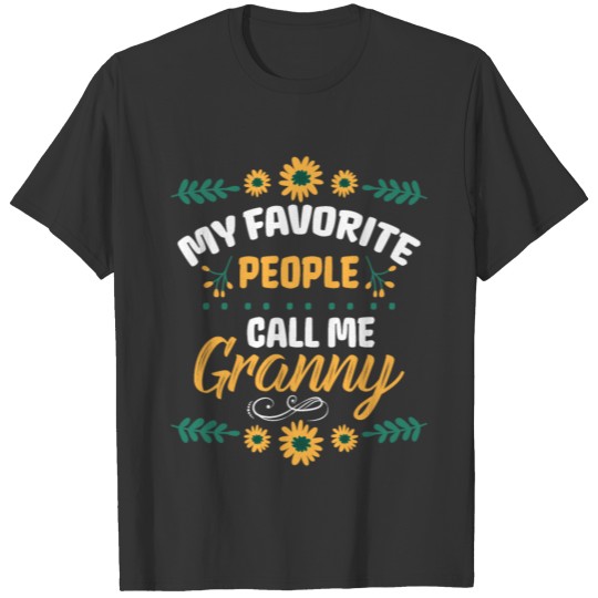 I'm a mom Granny and Great Granny - Nothing scares T-shirt