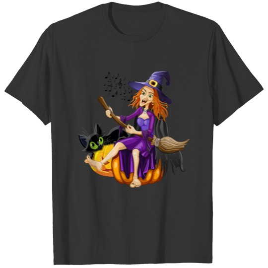 The evil witch sings for Halloween. T-shirt