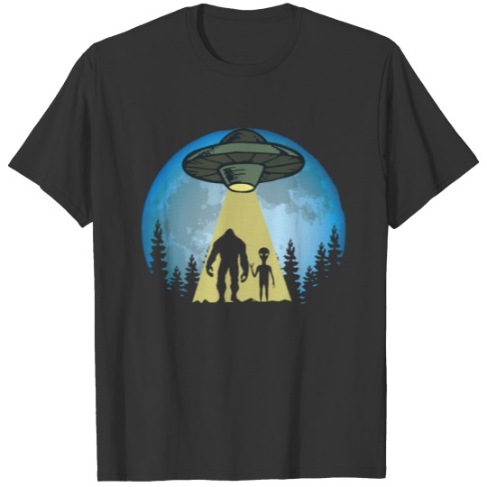 Bigfoot And Alien UFO Moon Alien Abduction Bigfoot T-shirt