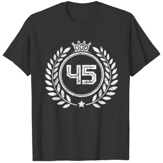 45 number wreath T-shirt