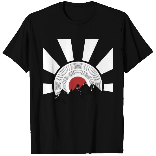Vinyl sunrise over Mountains. T Shirts
