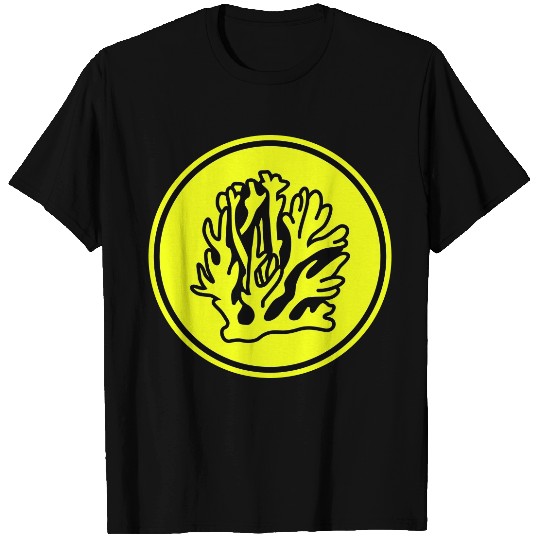 Coral ocean T Shirts