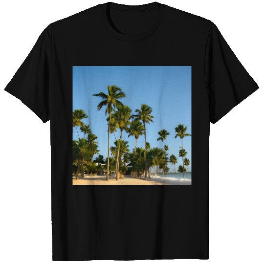 Holidays among palm trees T Shirts