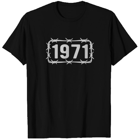 Birthday Vintage 1971 Barbed Wire T Shirts