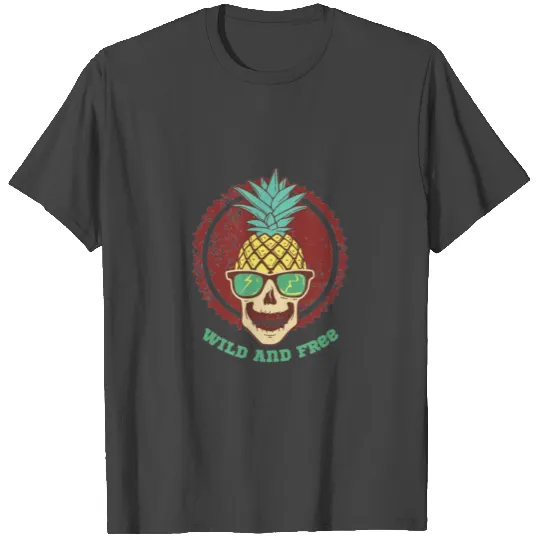 Pineapple skull summer. T Shirts