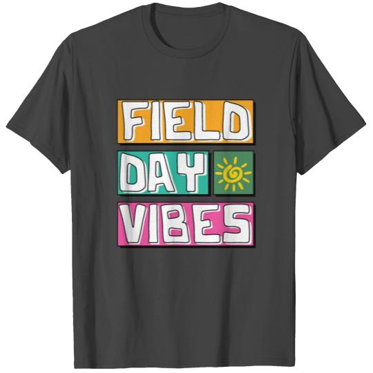 field day vibes T Shirts