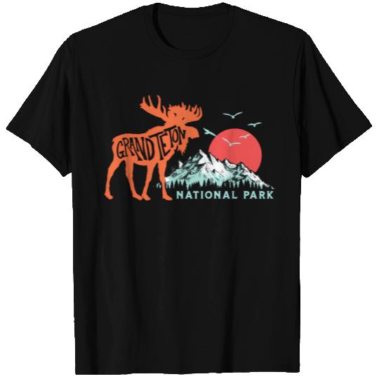 Grand Teton National Park Moose Mountains Typograp T Shirts