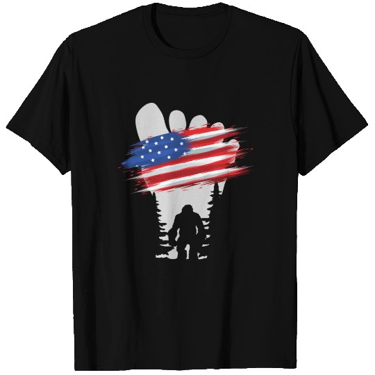 Bigfoot 4th July b T Shirts