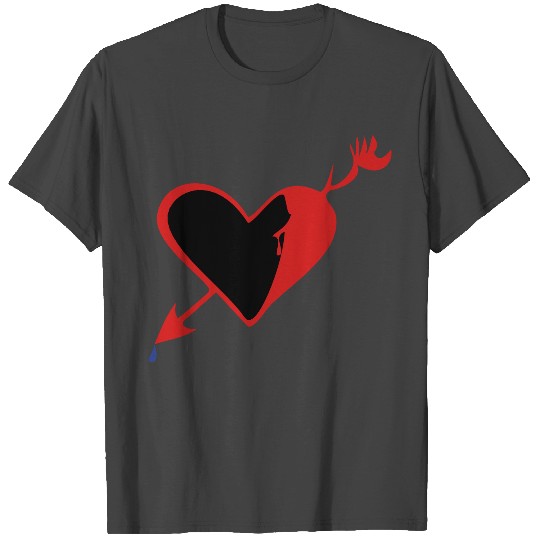 ➸♥a Heart Bleeding struck by a Cupid's arrow♥↢ T Shirts
