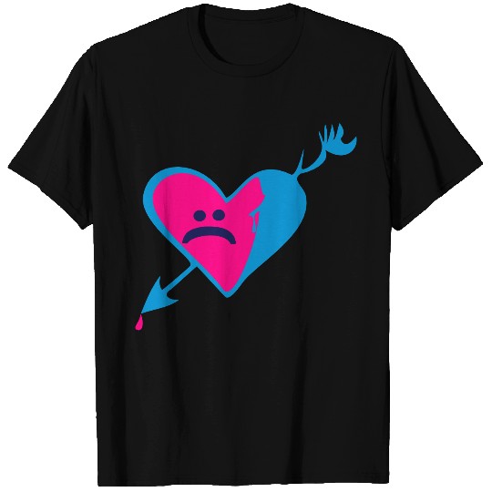 ➸♥a Heart Bleeding struck by a Cupid's arrow♥↢ T Shirts