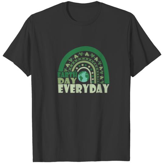 Earth Day Every Day Save Planet Earth April 2022 R T-shirt