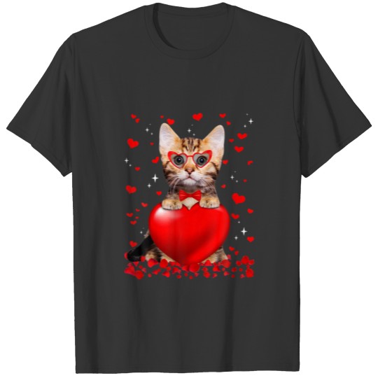 Funny Munchkin Cat Heart Valentine Cat Lover T-shirt