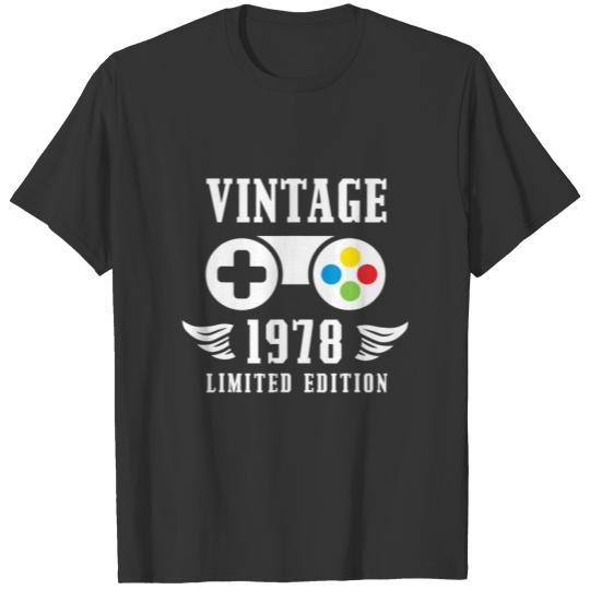 Funny Gaming 43 Yrs Old Vintage 1978 Gamer 43Th Br T-shirt